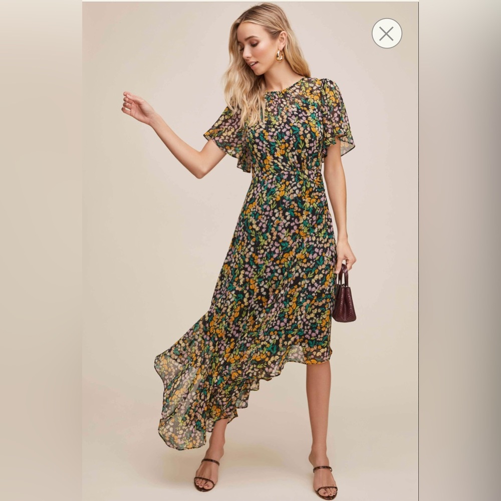 NWT ASTR FLUTTER SLEEVE FLORAL MAXI